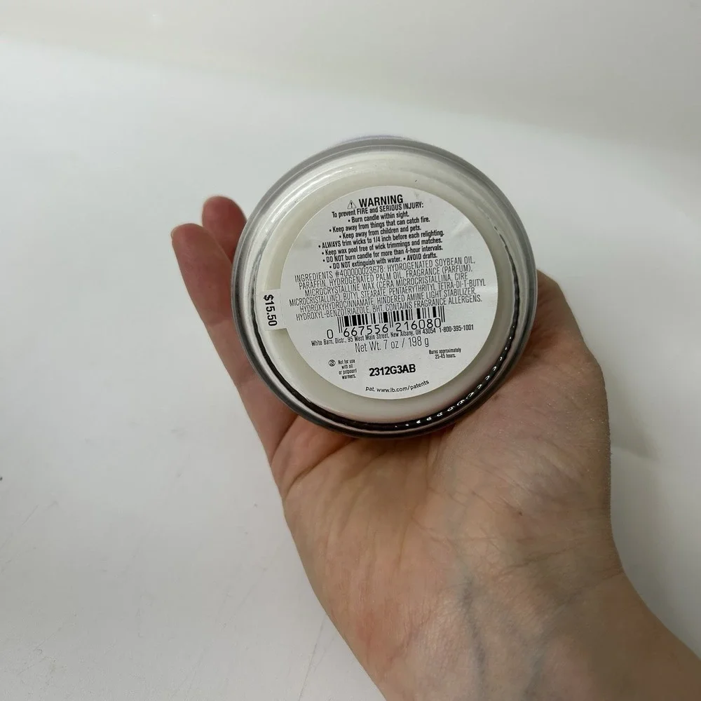 Bath & Body Works Single Wick Candle Jar 7 oz Soy Essential Oils Lavender Vanill - Picture 2 of 3